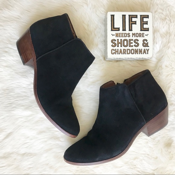 Sam Edelman Shoes - • San Edelman Ankle Booties •